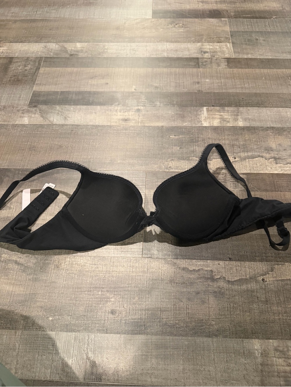 Victoria's Secret Black Molded T-Shirt Bra